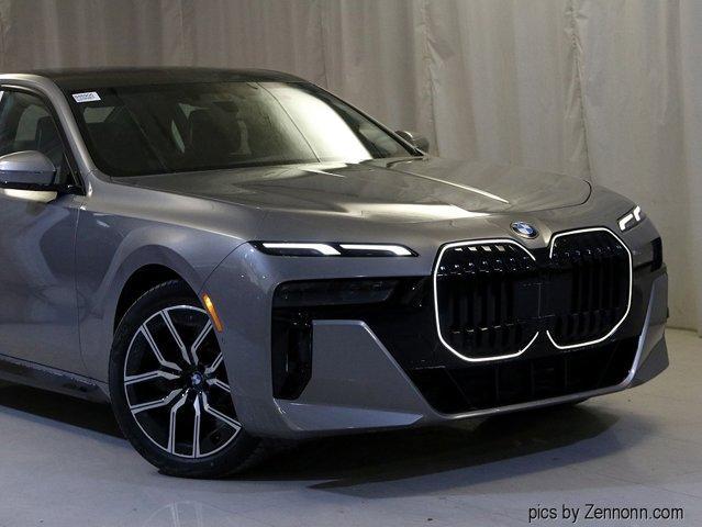 new 2025 BMW 760 car, priced at $134,575