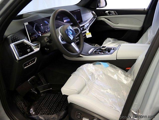 new 2025 BMW X7 car, priced at $97,025