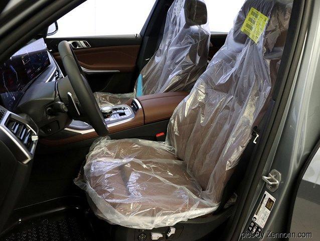 new 2026 BMW X7 car, priced at $98,275