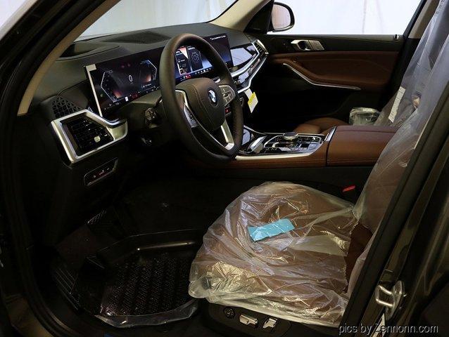 new 2026 BMW X7 car, priced at $94,025
