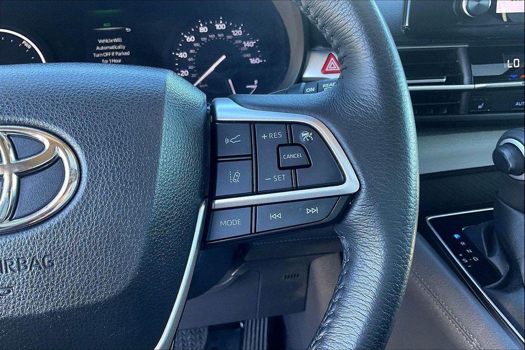 used 2023 Toyota Sienna car, priced at $38,605