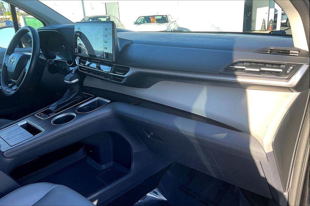 used 2023 Toyota Sienna car, priced at $38,605