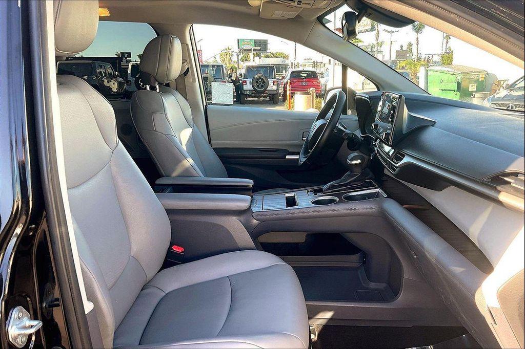 used 2023 Toyota Sienna car, priced at $38,605
