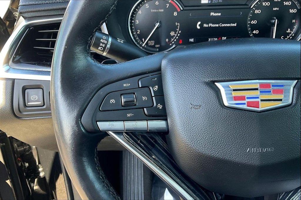 used 2024 Cadillac XT6 car, priced at $43,900