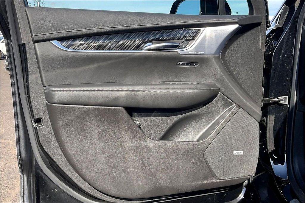 used 2024 Cadillac XT6 car, priced at $43,900