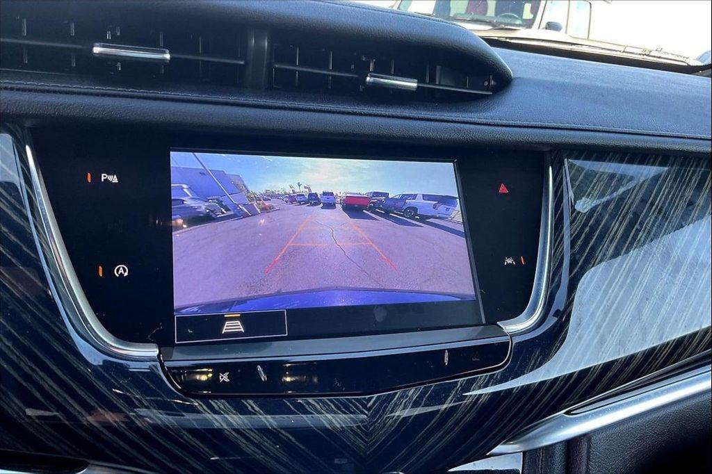 used 2024 Cadillac XT6 car, priced at $43,900