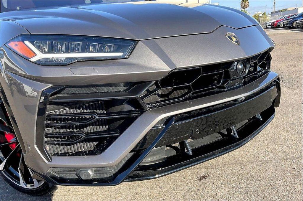 used 2022 Lamborghini Urus car, priced at $229,999