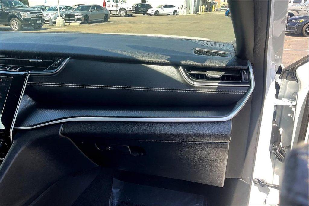 used 2024 Jeep Grand Cherokee L car, priced at $26,999