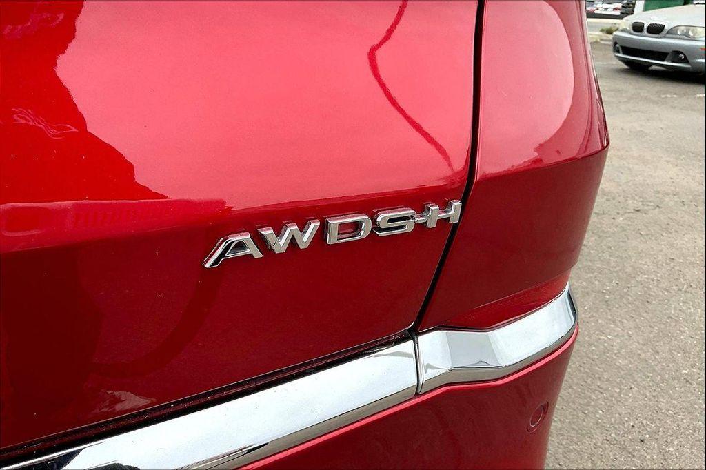 used 2022 Acura MDX car, priced at $35,999