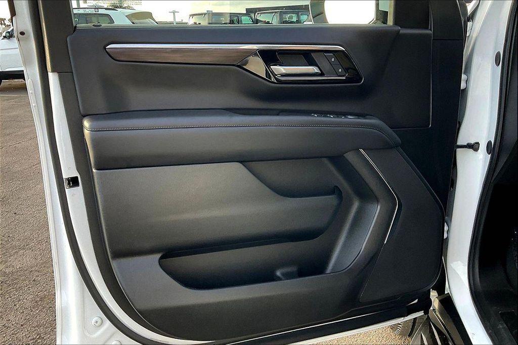 used 2025 Chevrolet Tahoe car, priced at $48,888