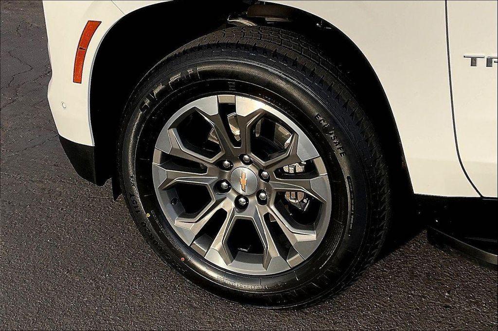 used 2025 Chevrolet Tahoe car, priced at $48,888