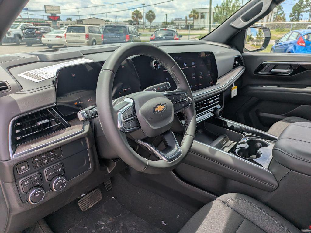 new 2025 Chevrolet Suburban car