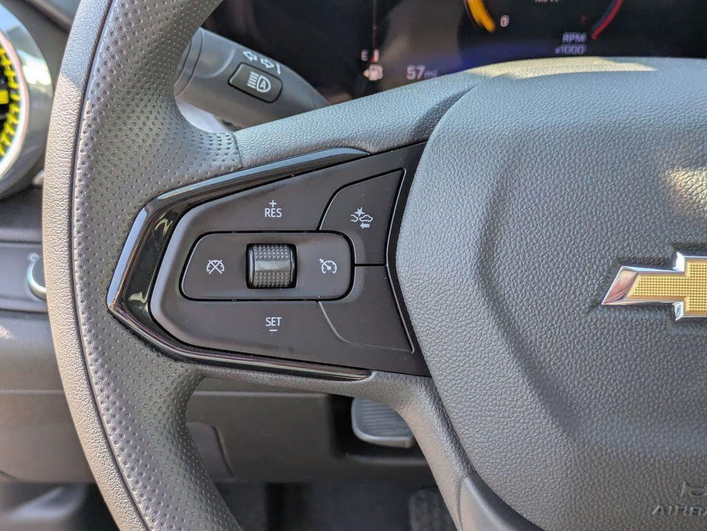 new 2025 Chevrolet Trax car, priced at $24,095