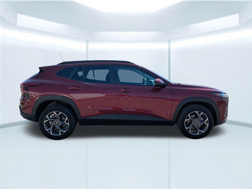 new 2025 Chevrolet Trax car, priced at $24,095