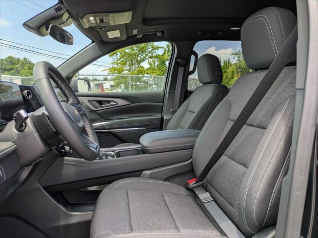 new 2025 Chevrolet Traverse car, priced at $45,135