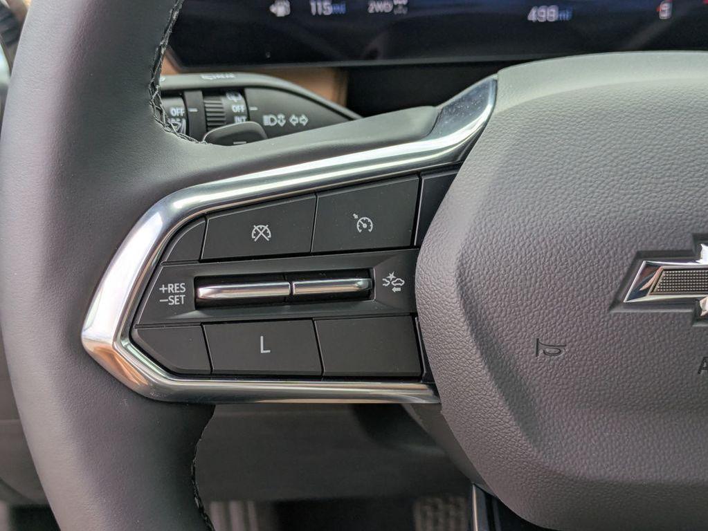 new 2025 Chevrolet Equinox car, priced at $38,555
