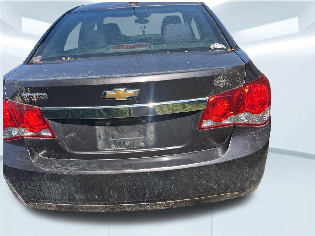 used 2015 Chevrolet Cruze car, priced at $5,995