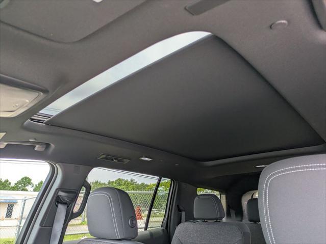 new 2025 Chevrolet Traverse car, priced at $45,235