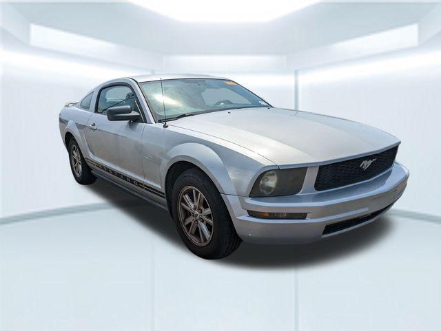 used 2005 Ford Mustang car, priced at $2,995