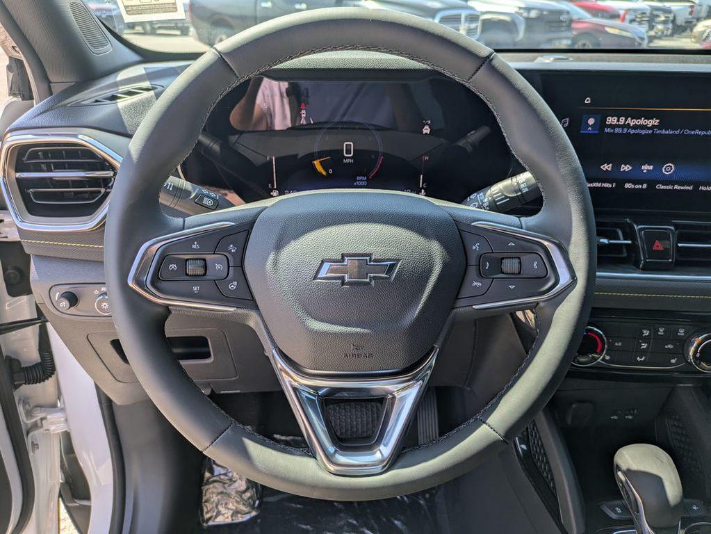 new 2025 Chevrolet TrailBlazer car, priced at $30,035