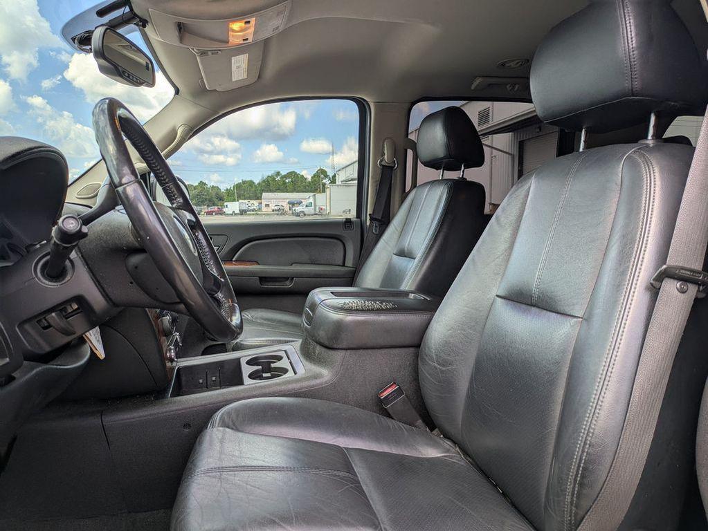 used 2007 Chevrolet Suburban car, priced at $4,955