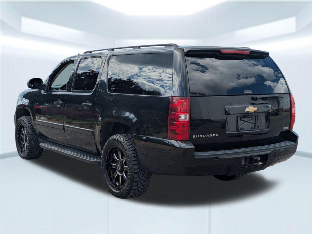 used 2007 Chevrolet Suburban car, priced at $4,955