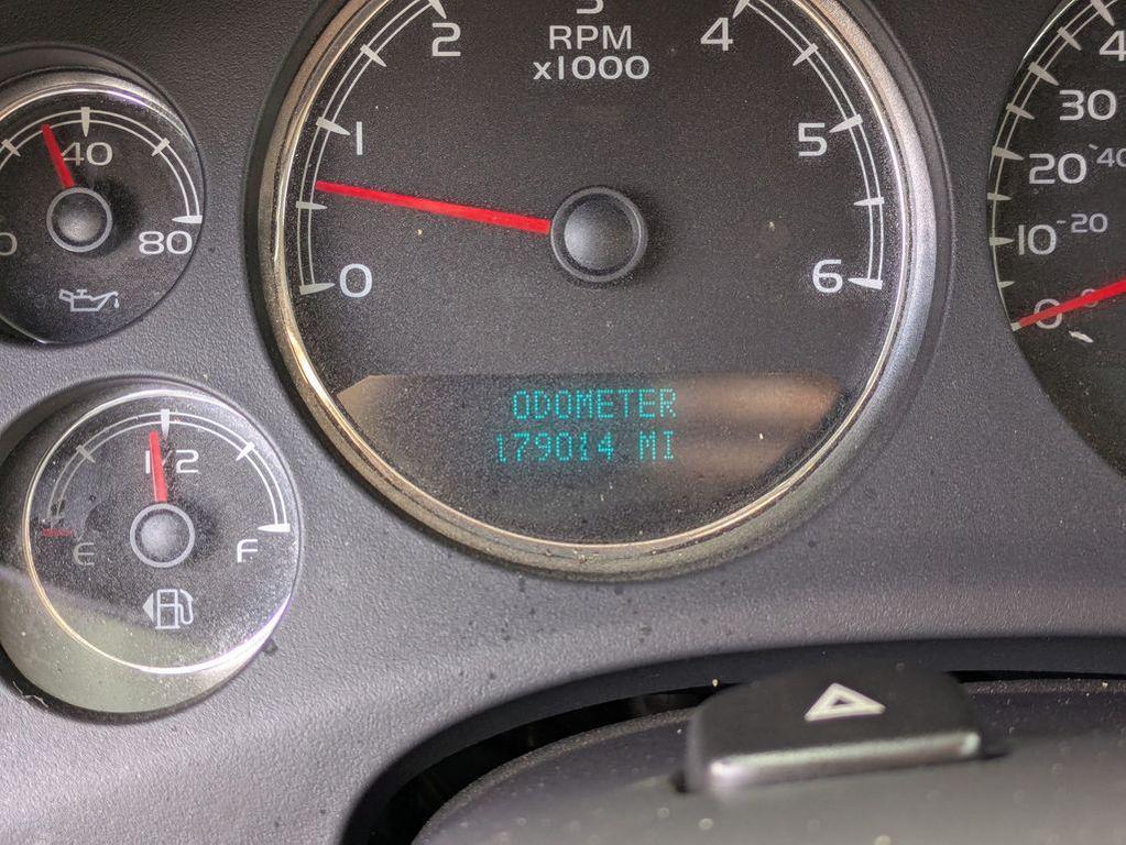 used 2007 Chevrolet Suburban car, priced at $4,955