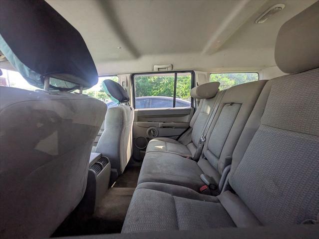 used 2008 Jeep Commander car, priced at $3,598