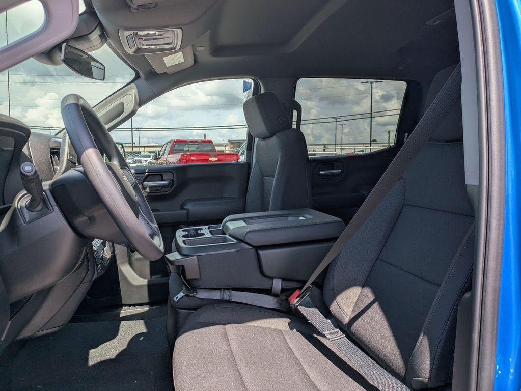 new 2025 Chevrolet Silverado 1500 car, priced at $49,740