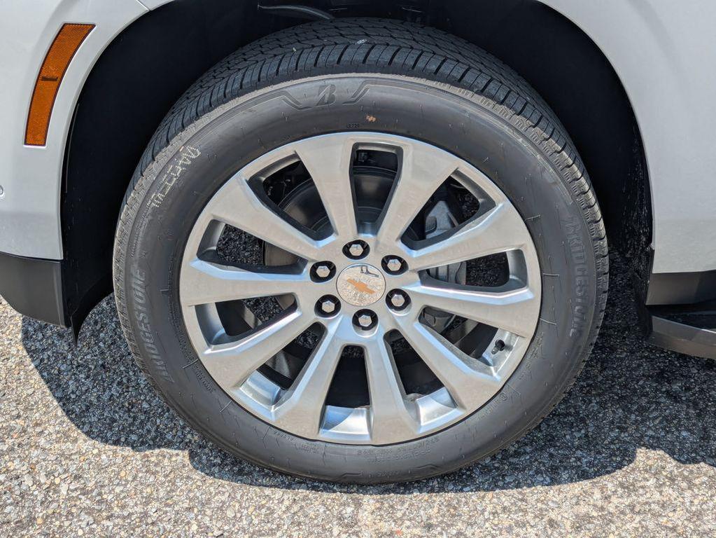 new 2025 Chevrolet Suburban car, priced at $81,710