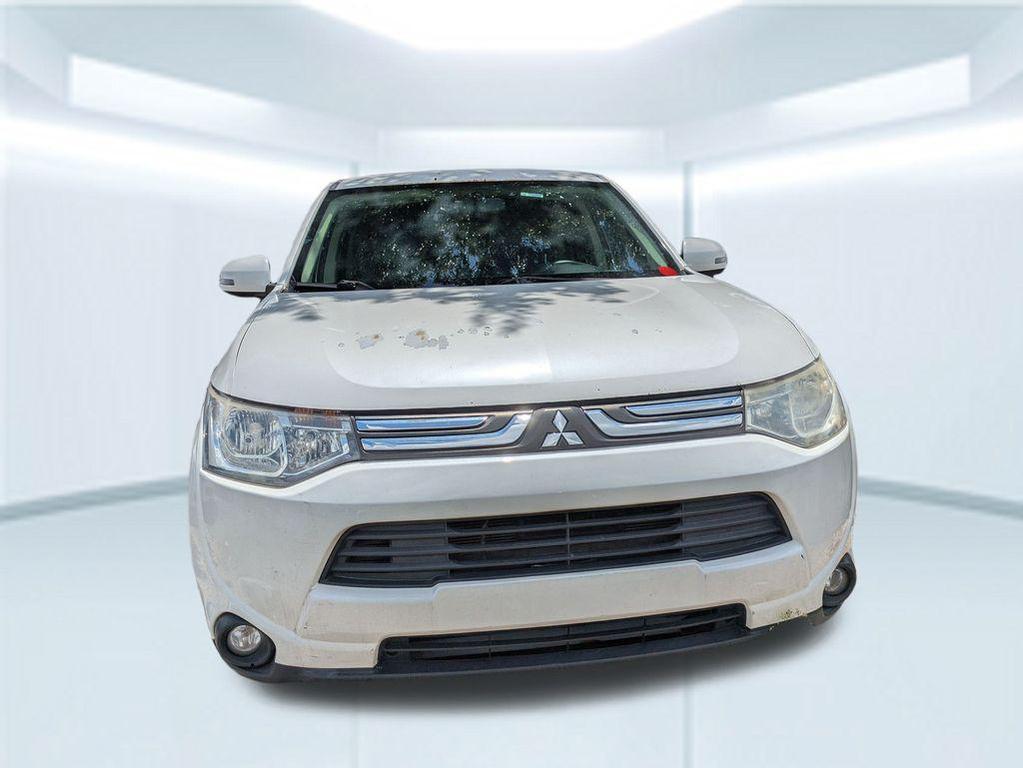 used 2014 Mitsubishi Outlander car, priced at $3,355