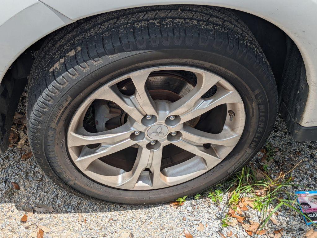 used 2014 Mitsubishi Outlander car, priced at $3,355