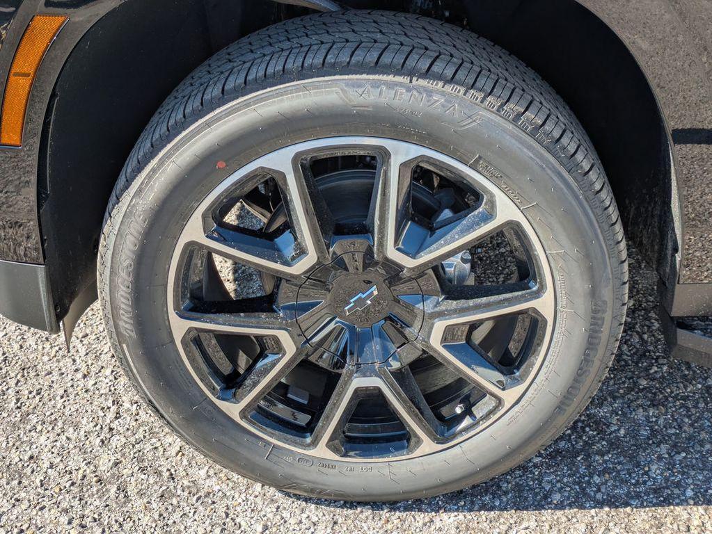 new 2026 Chevrolet Suburban car, priced at $77,220