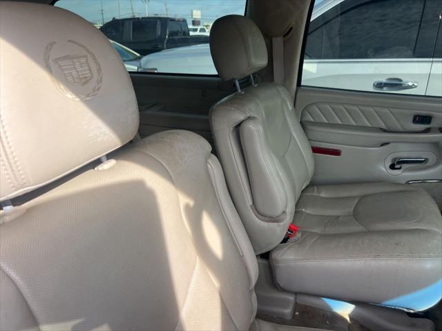 used 2006 Cadillac Escalade ESV car, priced at $5,990