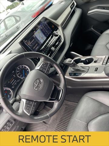 used 2021 Toyota Highlander Hybrid car, priced at $34,270