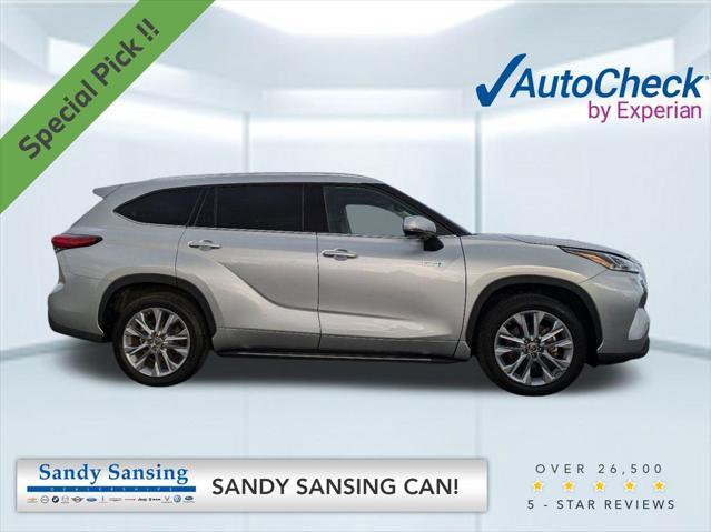 used 2021 Toyota Highlander Hybrid car, priced at $33,885