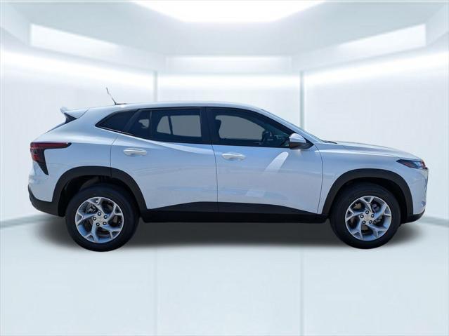 new 2025 Chevrolet Trax car, priced at $23,380