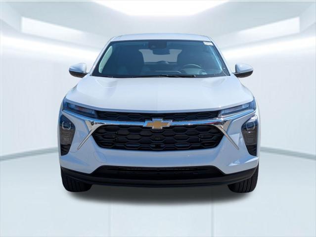 new 2025 Chevrolet Trax car, priced at $23,380