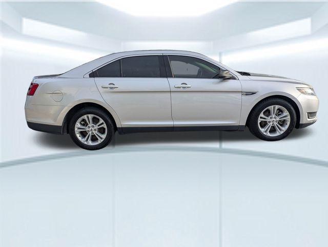used 2015 Ford Taurus car, priced at $10,500