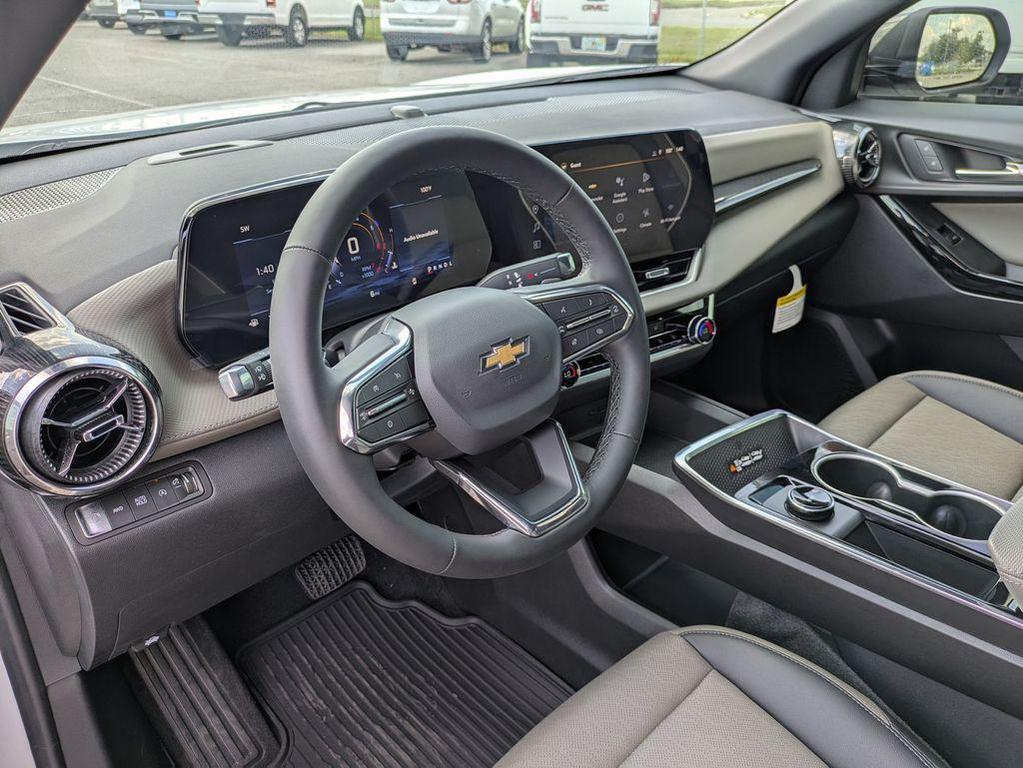 new 2026 Chevrolet Equinox car, priced at $35,605