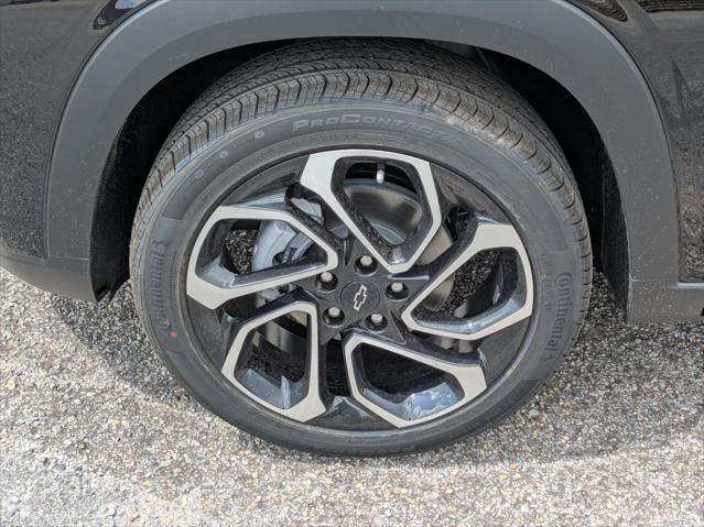 new 2025 Chevrolet Trax car, priced at $27,035