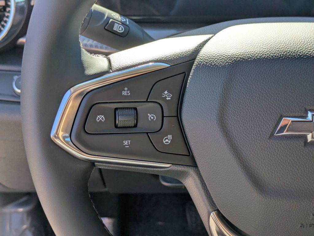 new 2025 Chevrolet Trax car, priced at $26,955