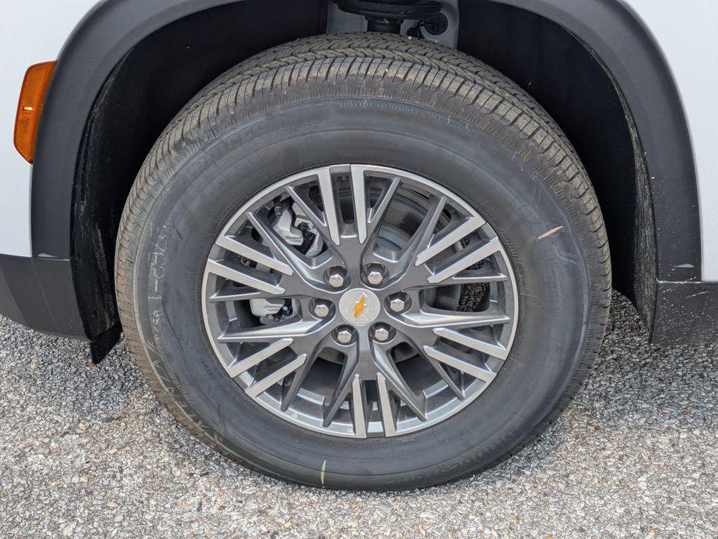 new 2025 Chevrolet Traverse car