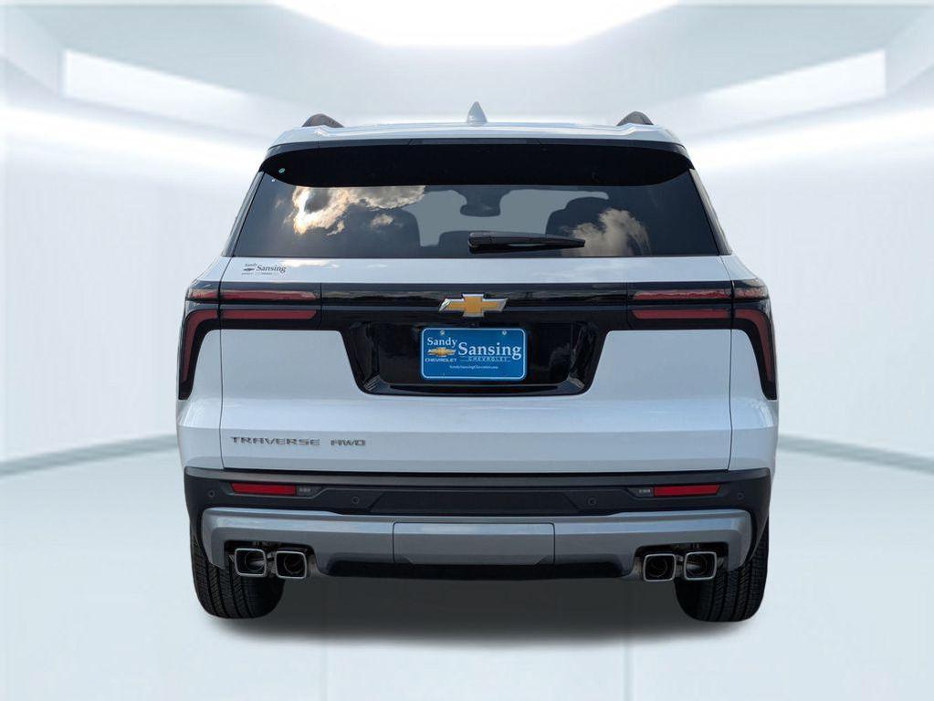 new 2025 Chevrolet Traverse car