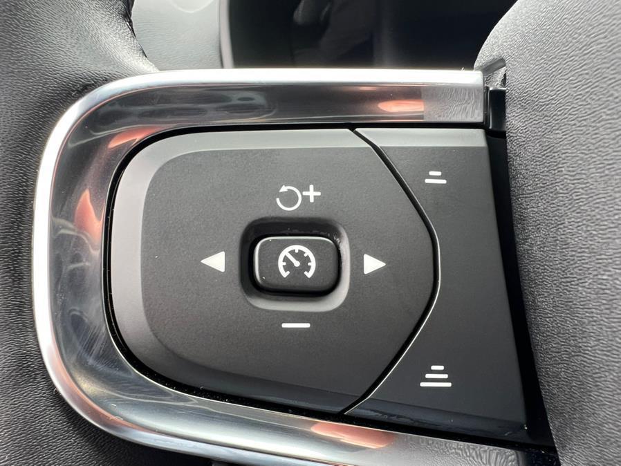 used 2023 Volvo C40 Recharge Pure Electric car, priced at $28,400