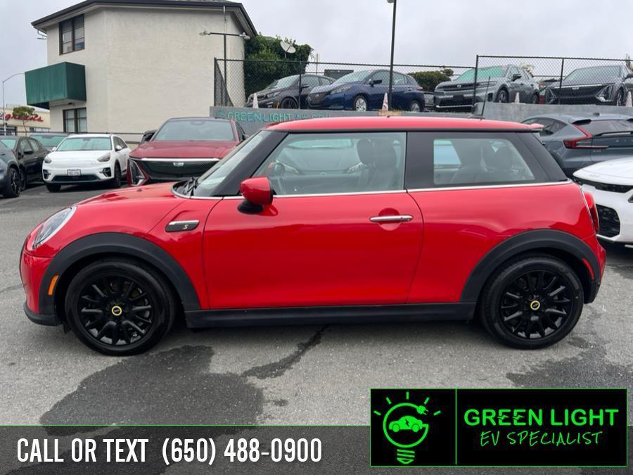 used 2023 MINI SE Hardtop car, priced at $18,900