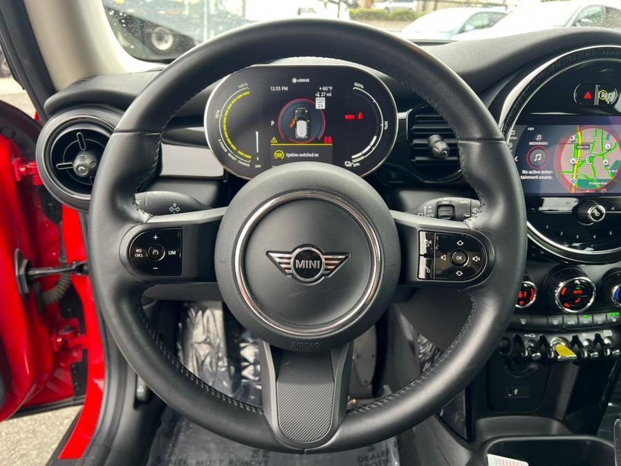 used 2023 MINI SE Hardtop car, priced at $18,900