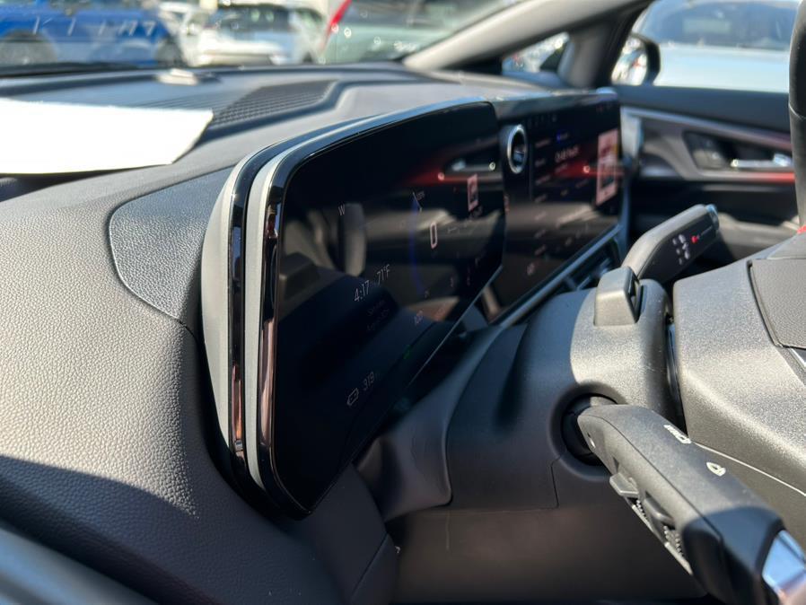 used 2024 Chevrolet Equinox EV car, priced at $25,900