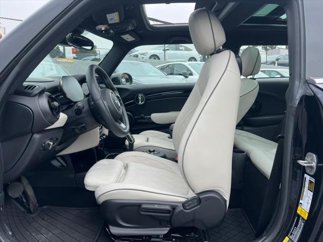 used 2022 MINI Hardtop car, priced at $18,400