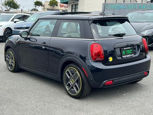 used 2022 MINI Hardtop car, priced at $18,400